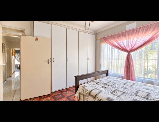 5 BEDROOM FREEHOLD FOR SALE IN ELSPARK